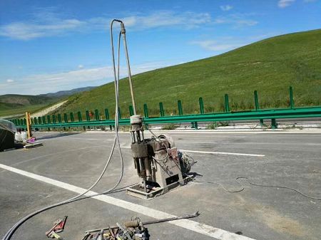 南岸公路地基基础注浆加固